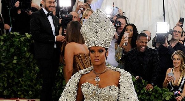 rihanna-met.jpg